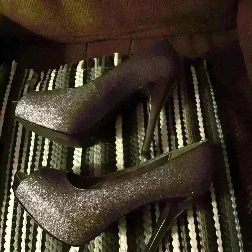 Jacqueline Ferrar opened toe silver glitter stiletto size8